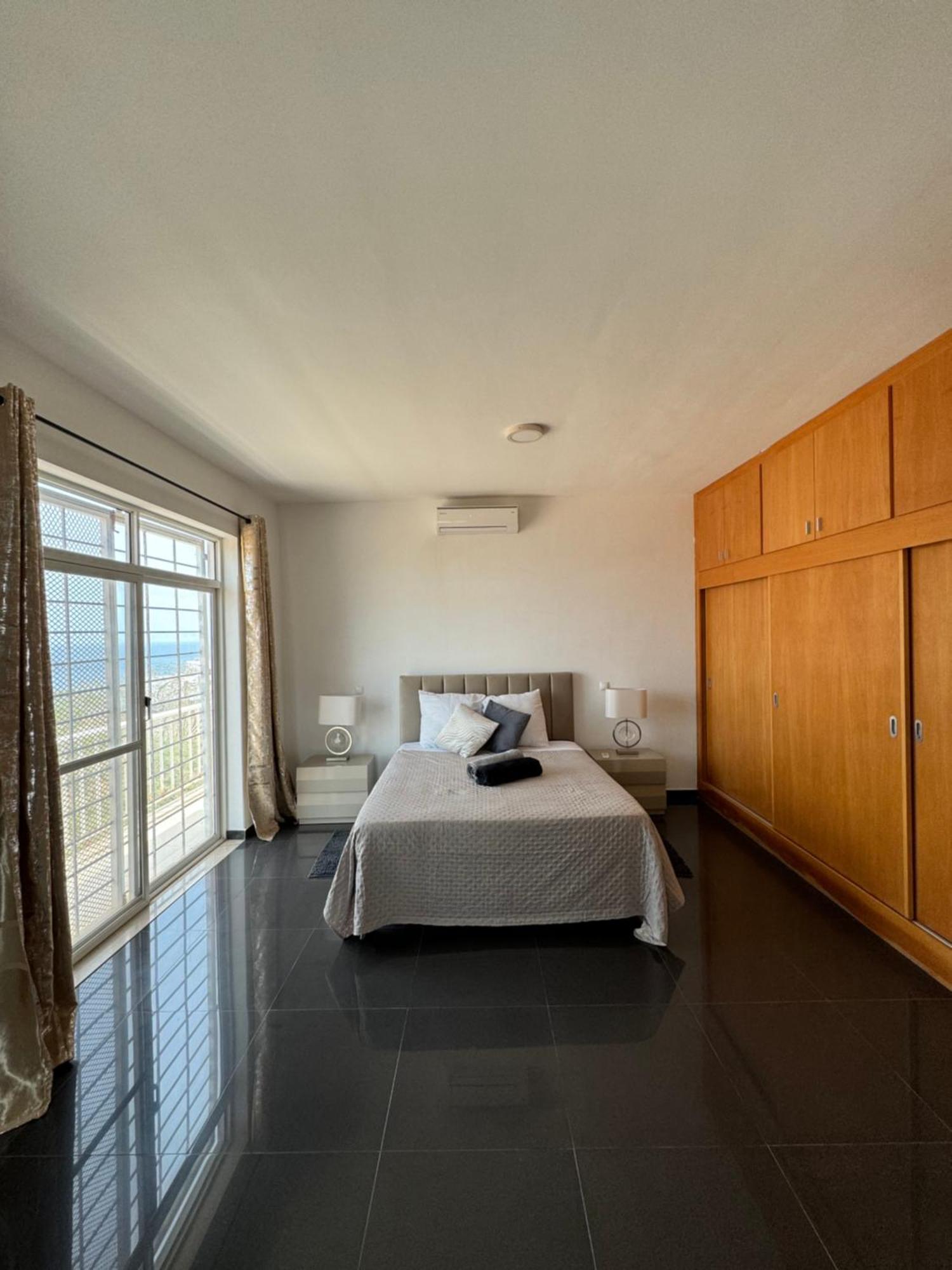 Villa Residencial Eunice ปรายา ภายนอก รูปภาพ