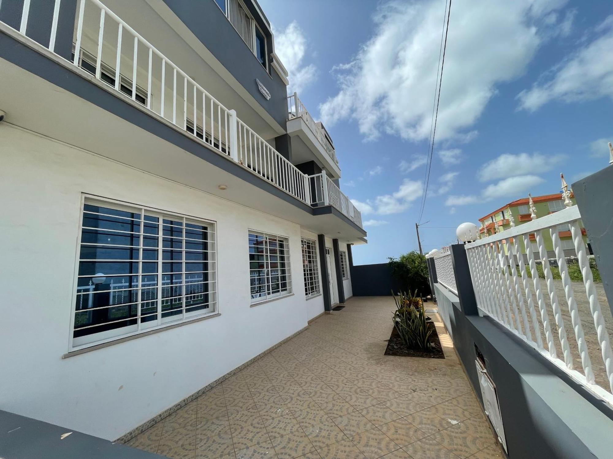 Villa Residencial Eunice ปรายา ภายนอก รูปภาพ