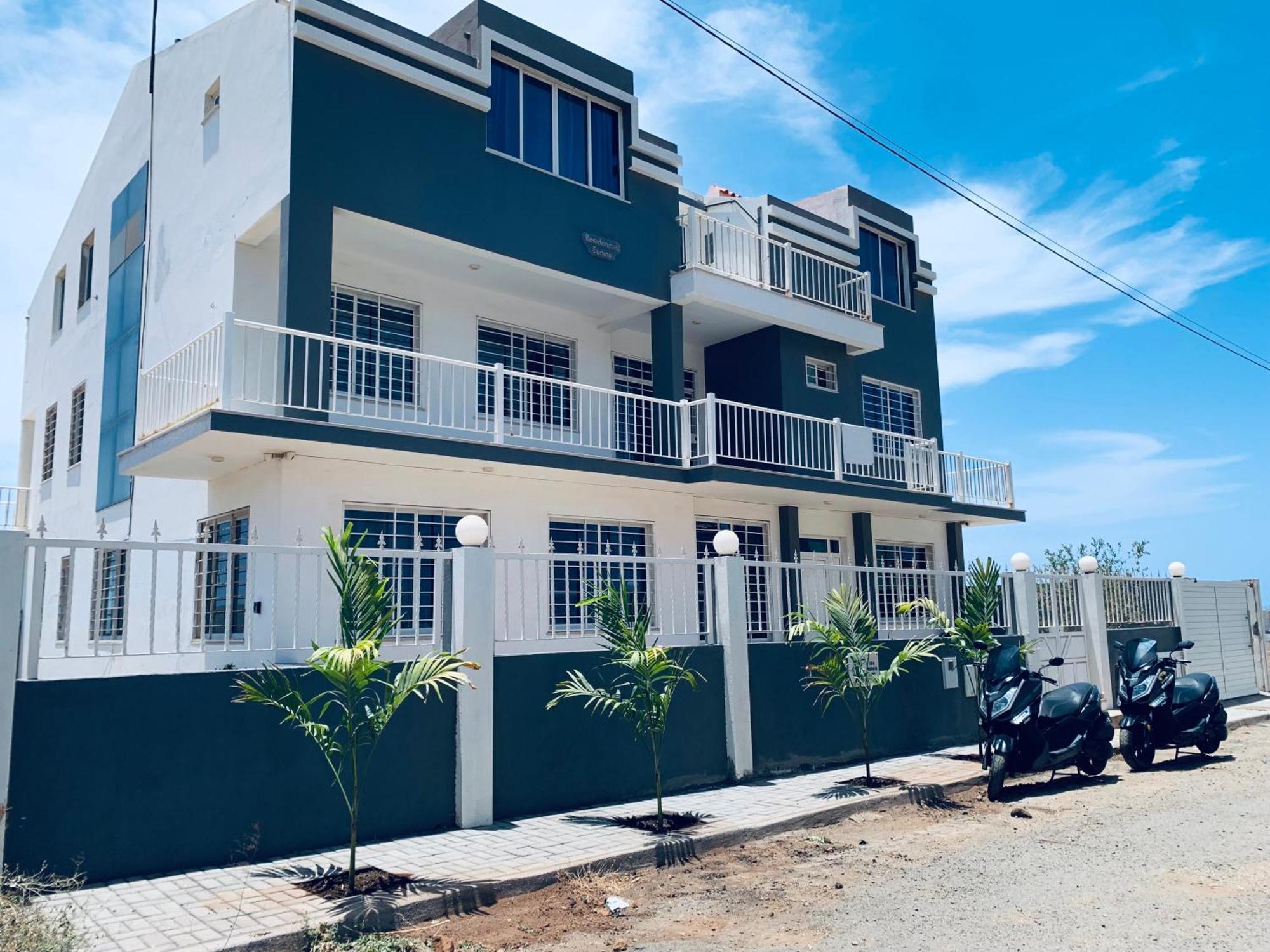 Villa Residencial Eunice ปรายา ภายนอก รูปภาพ